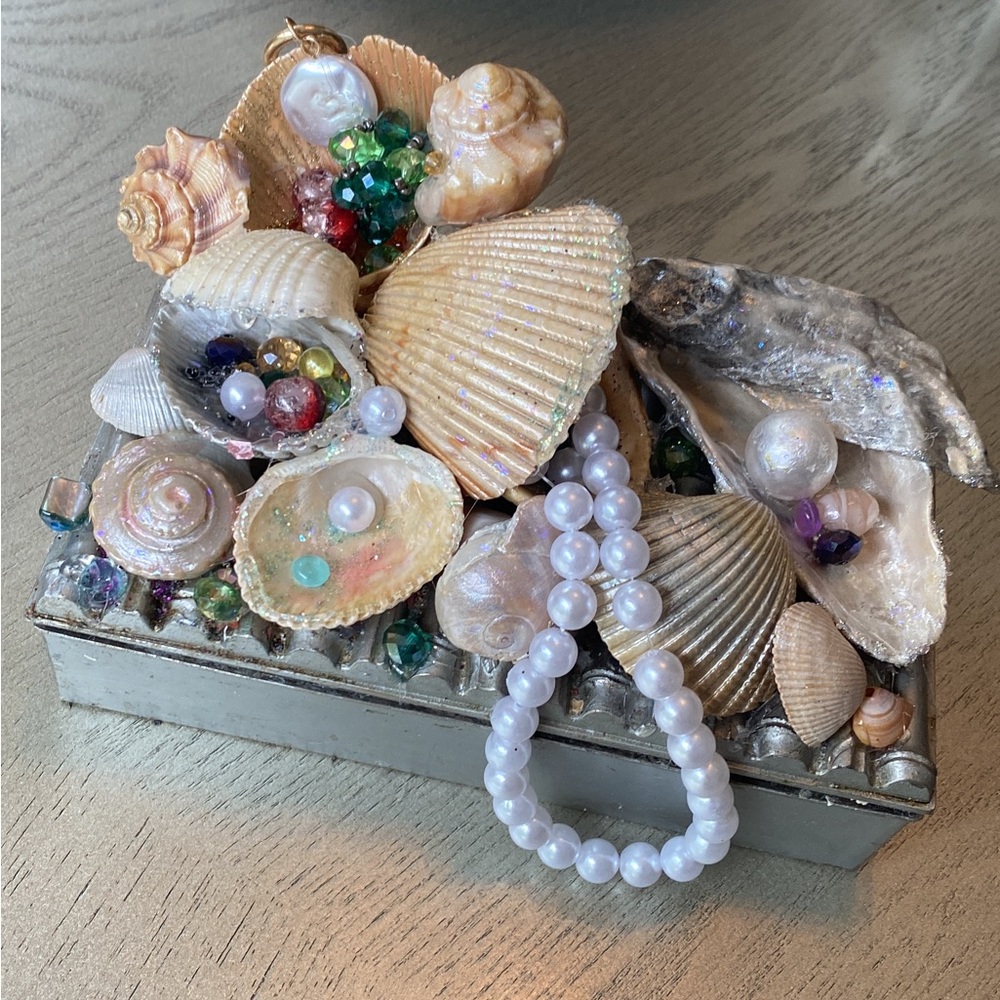 Handmade Seashell Ocean Jewelry Box. Unique style & luxury, metal jewelry box